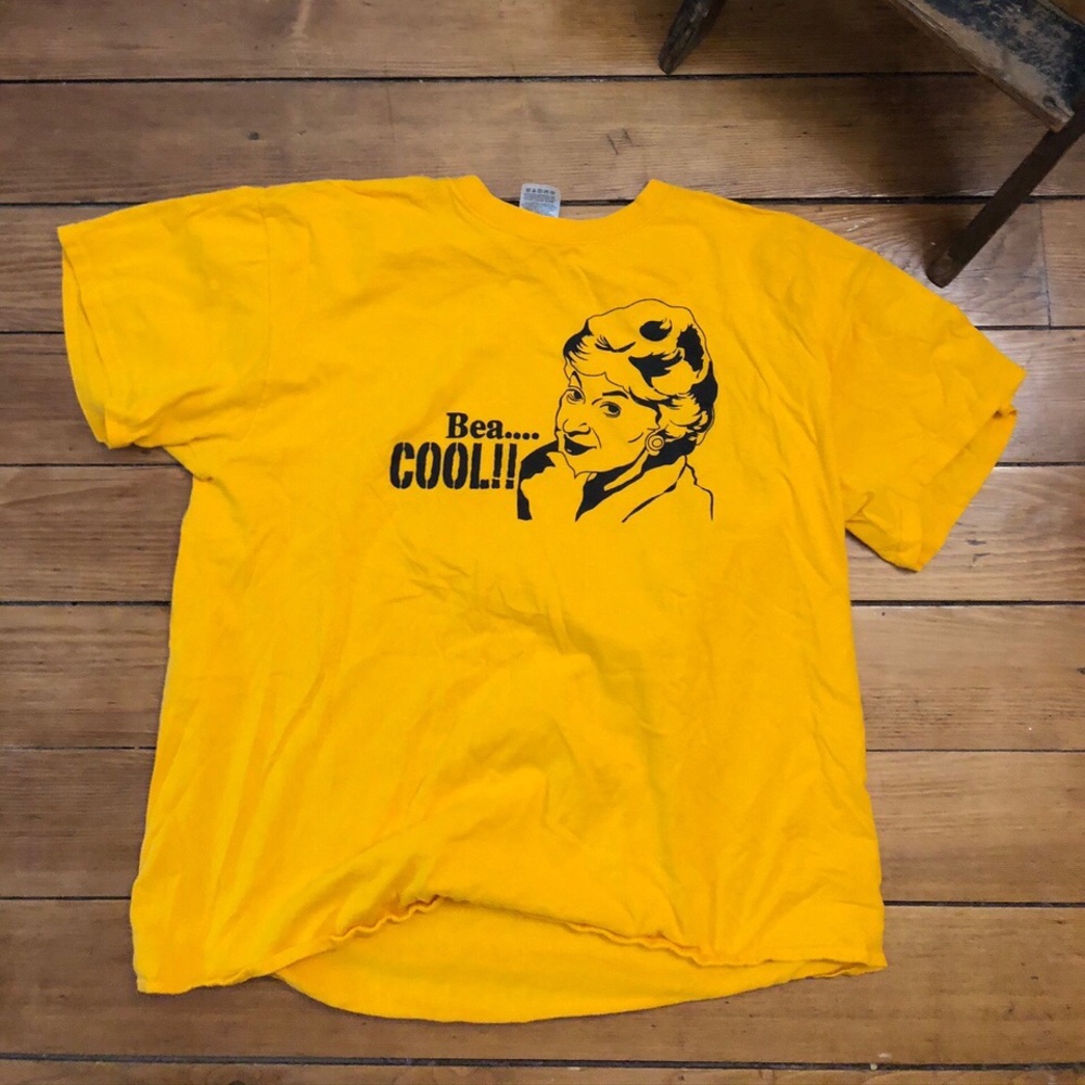 bea arthur tee shirt // size xl